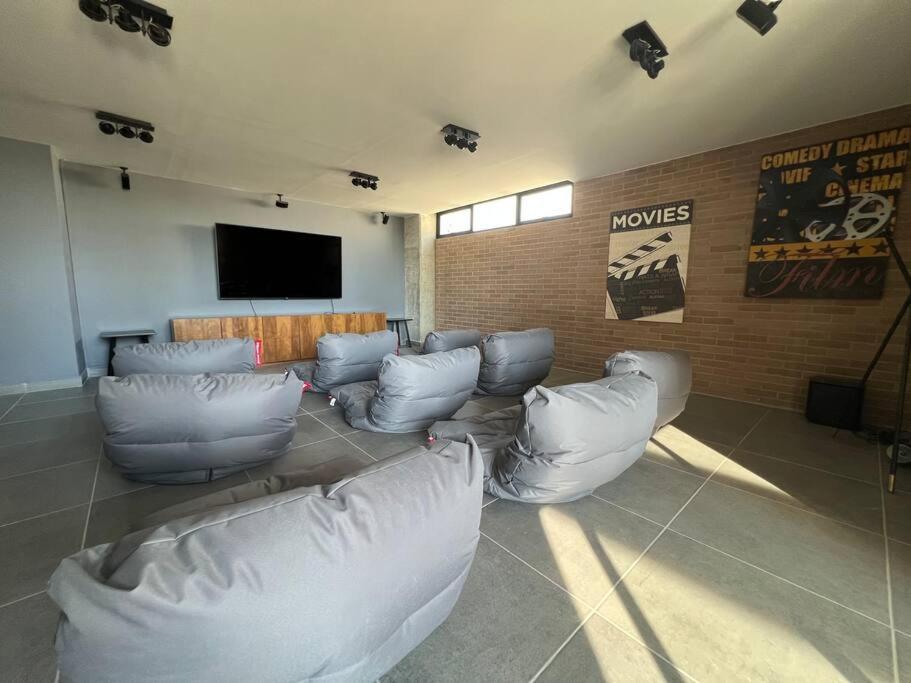 Depa Boho Al Sur Pet Friendly Piscina Gym Sala De Cine Leilighet Guadalajara Eksteriør bilde